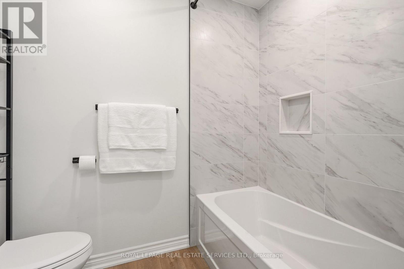 3454 Oakglade Crescent, Mississauga, Ontario  L5C 1X5 - Photo 15 - W13234572