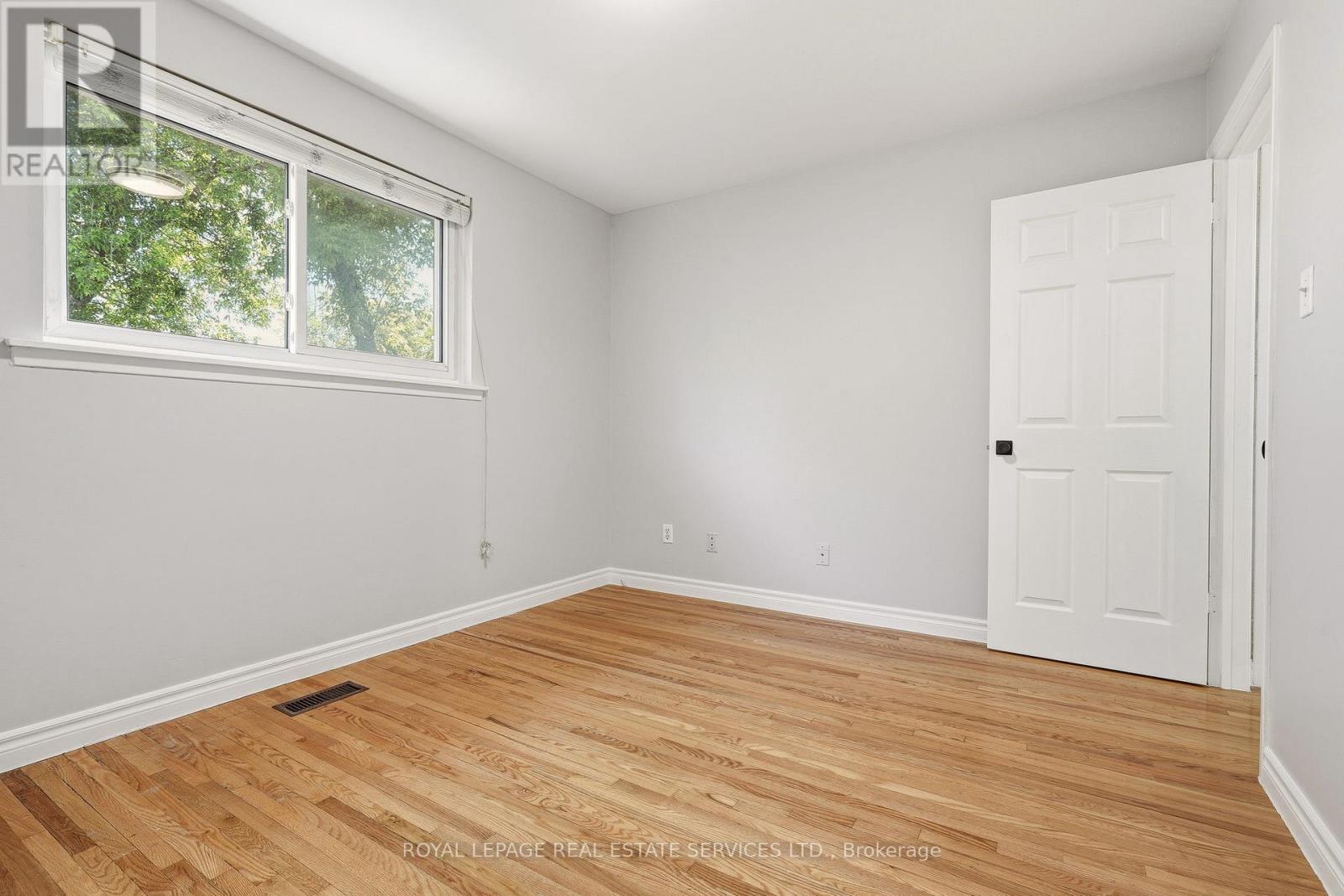 3454 Oakglade Crescent, Mississauga, Ontario  L5C 1X5 - Photo 19 - W13234572