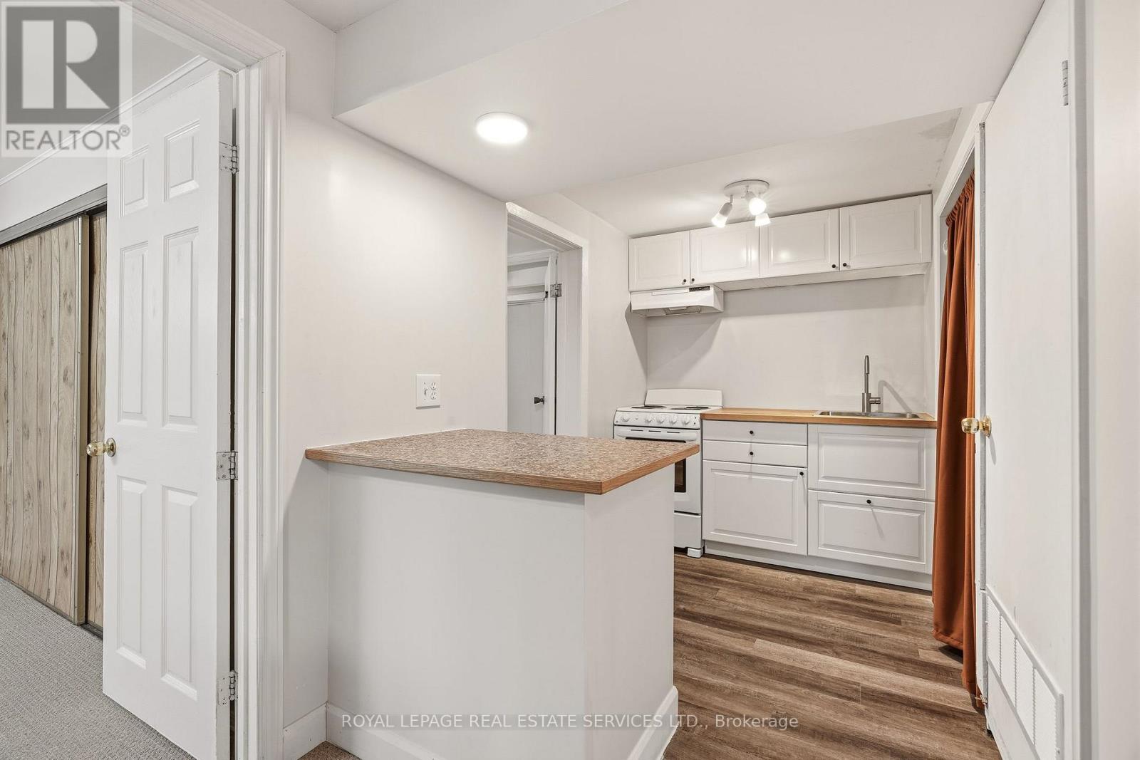 3454 Oakglade Crescent, Mississauga, Ontario  L5C 1X5 - Photo 25 - W13234572