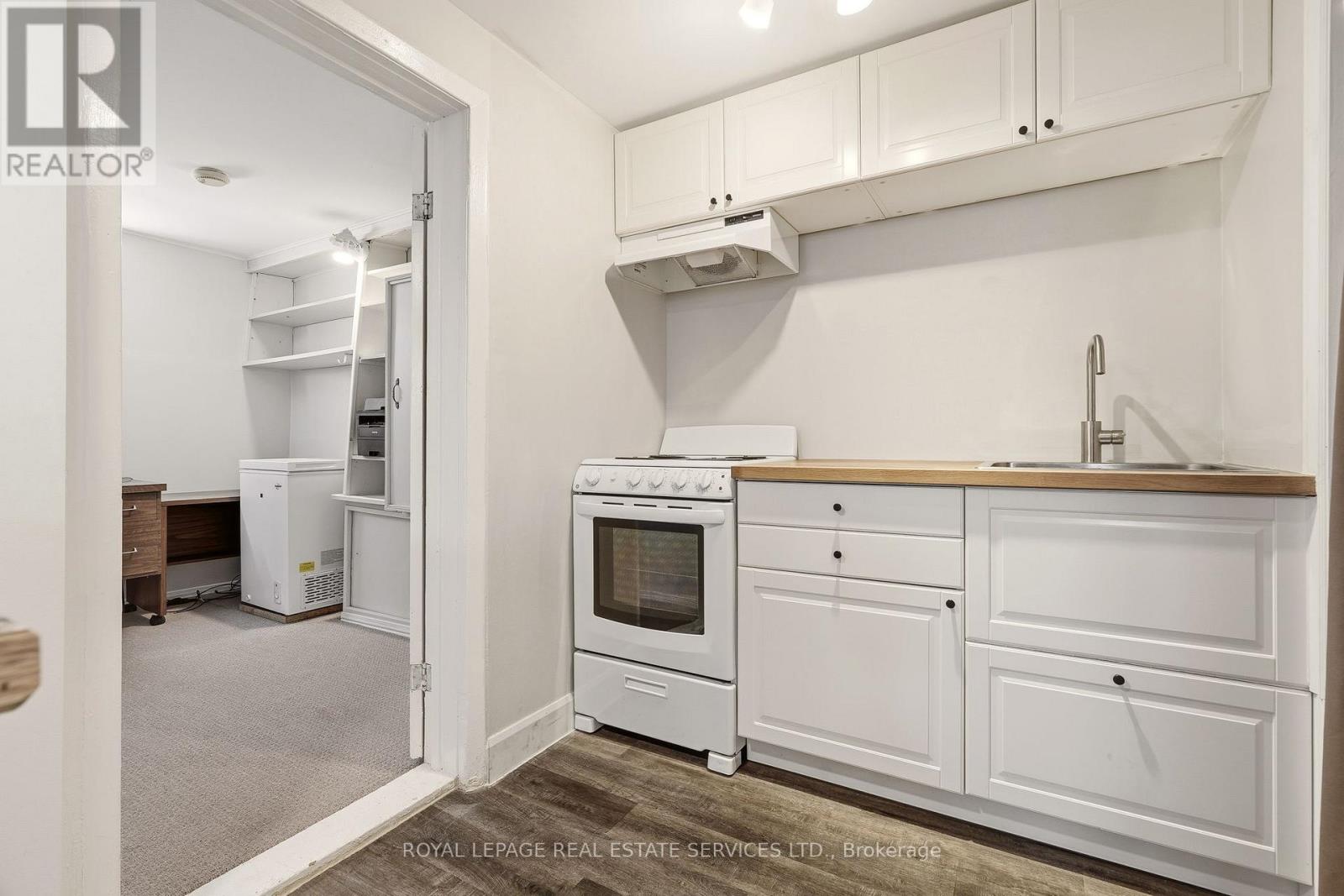 3454 Oakglade Crescent, Mississauga, Ontario  L5C 1X5 - Photo 26 - W13234572