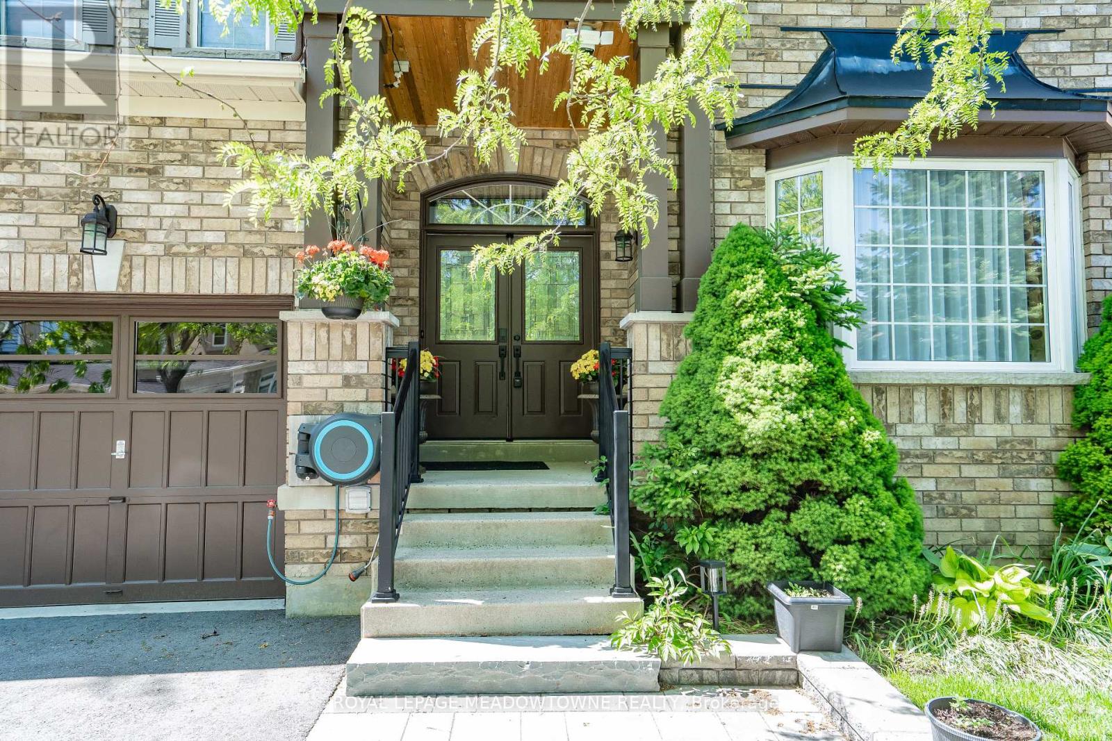 26 Emperor Drive, Brampton, Ontario  L6P 1X5 - Photo 2 - W13234588