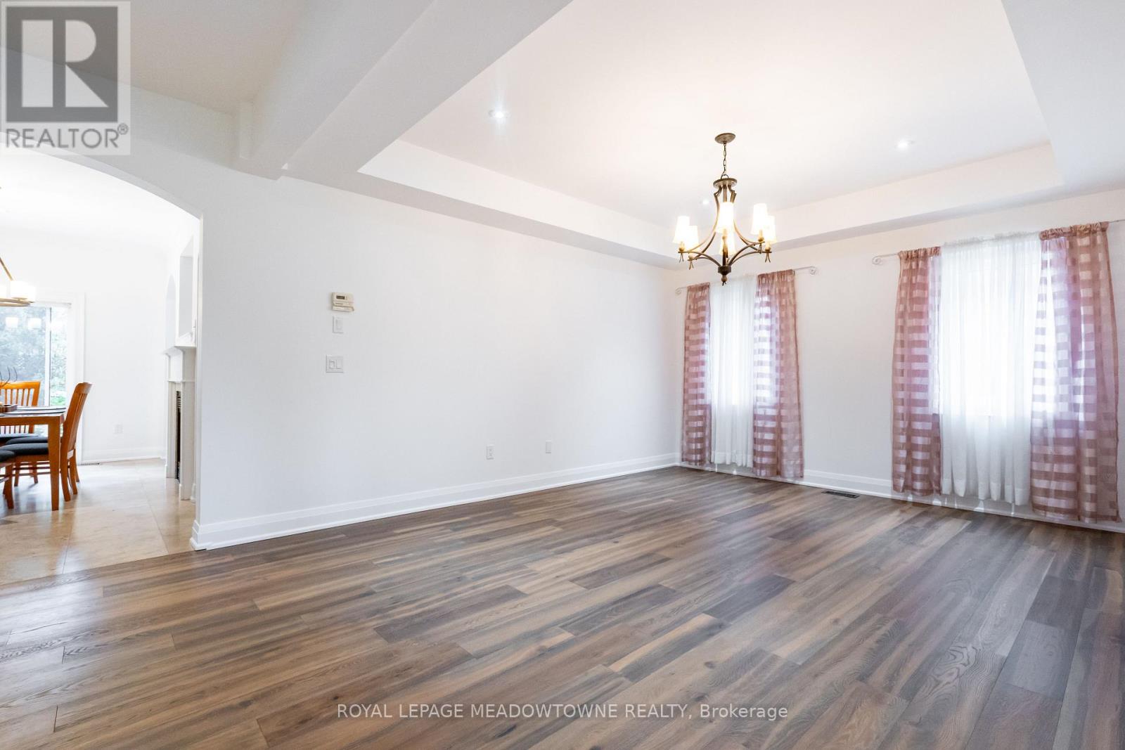 26 Emperor Drive, Brampton, Ontario  L6P 1X5 - Photo 5 - W13234588