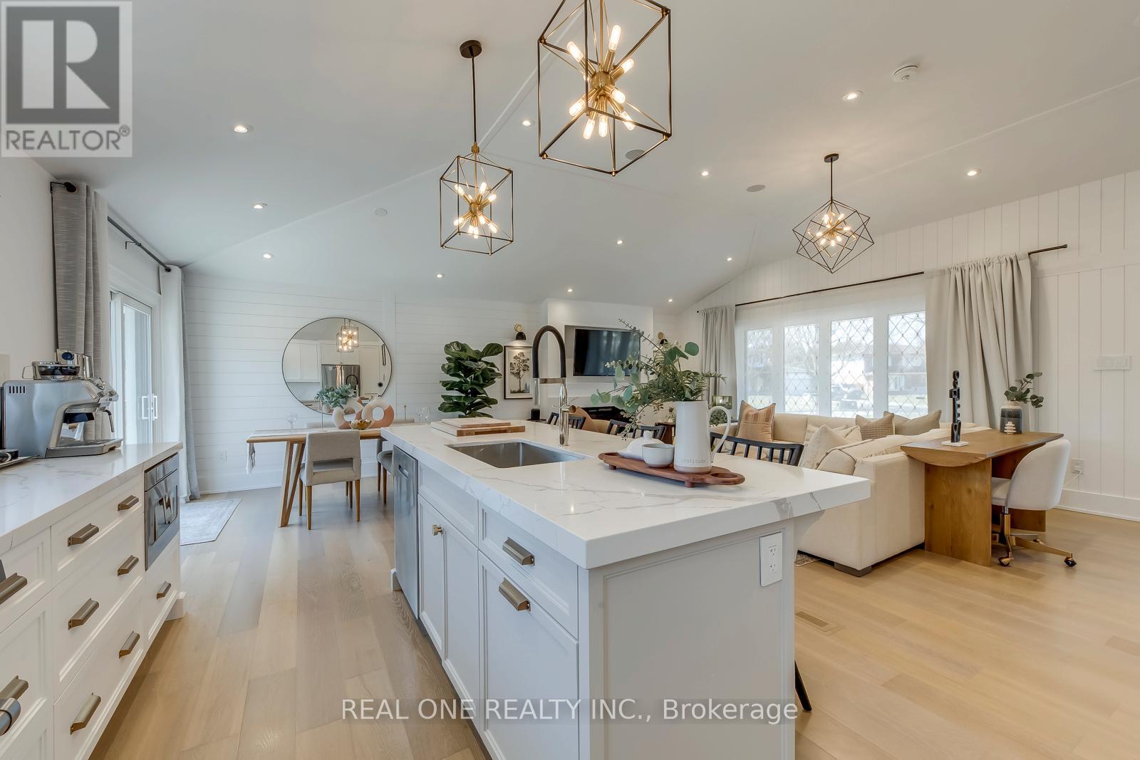 1224 Willowbrook Drive, Oakville, Ontario  L6L 2K1 - Photo 15 - W13234650