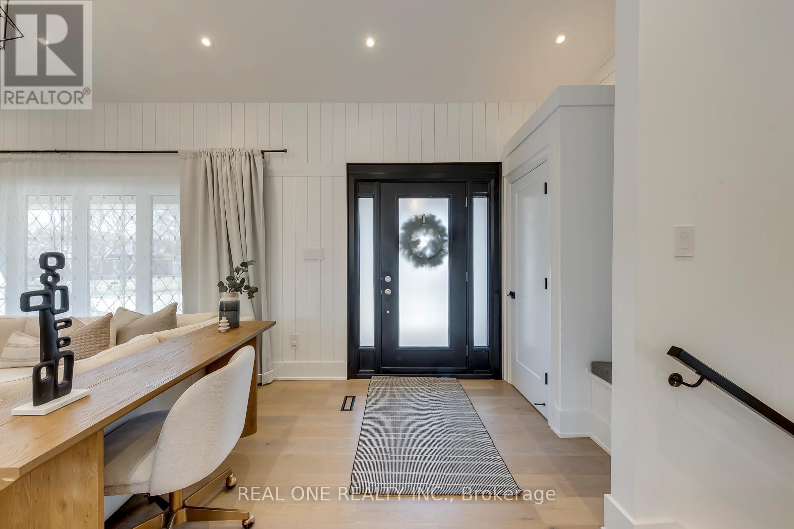 1224 Willowbrook Drive, Oakville, Ontario  L6L 2K1 - Photo 6 - W13234650