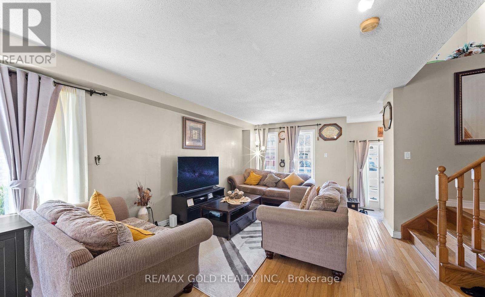 17 Calderstone Road, Brampton, Ontario  L6P 2A4 - Photo 10 - W13234688