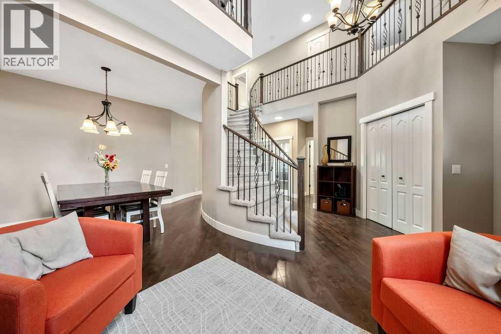 133 Channelside Cove Sw, Airdrie, Alberta  T4B 2J1 - Photo 3 - A2317125