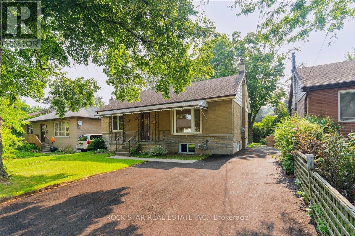 #lower - 129 West 32nd Street, Hamilton, Ontario  L9C 5H1 - Photo 1 - X13234568