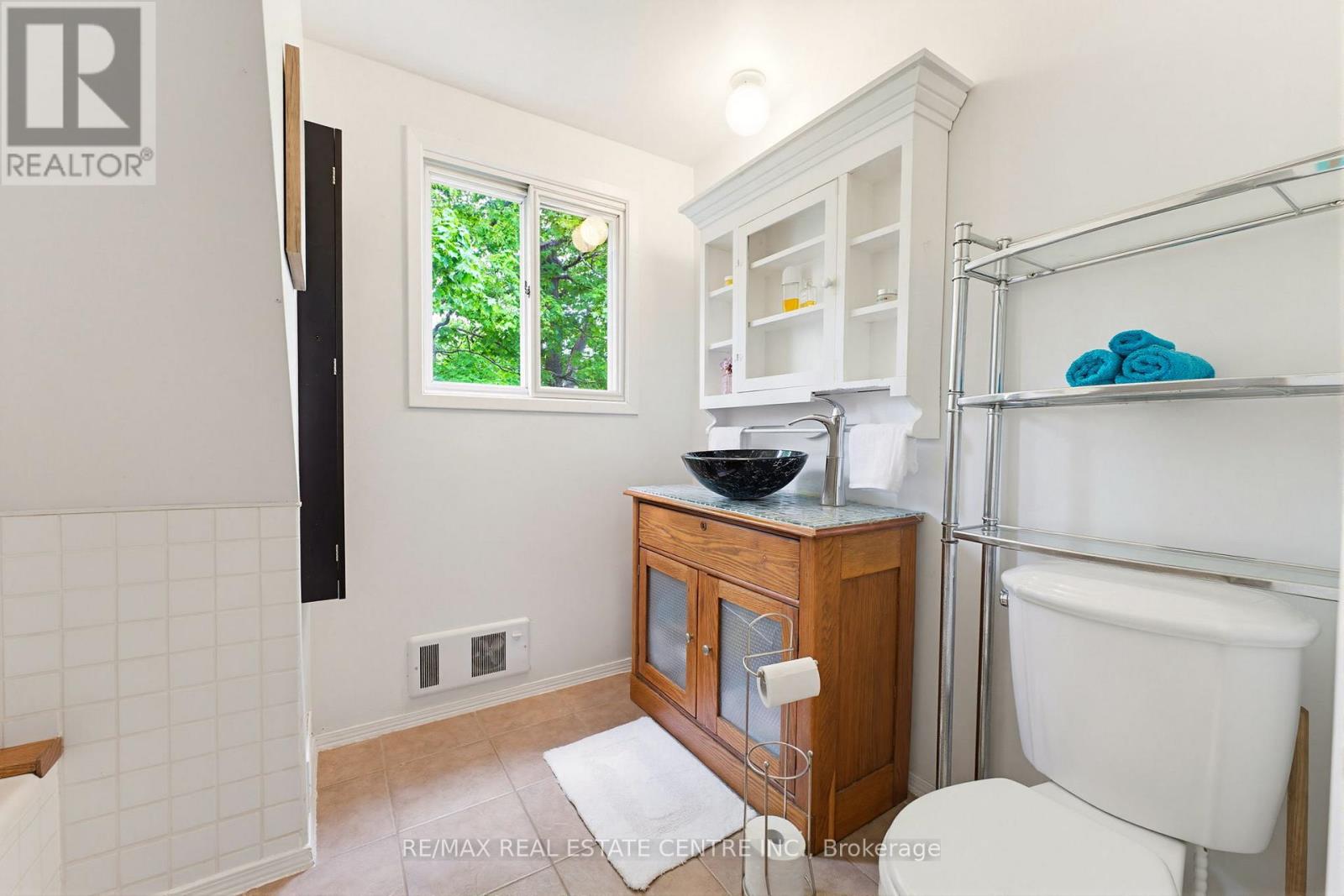 2589 Jerseyville Road W, Hamilton, Ontario  L0R 1R0 - Photo 20 - X13234614