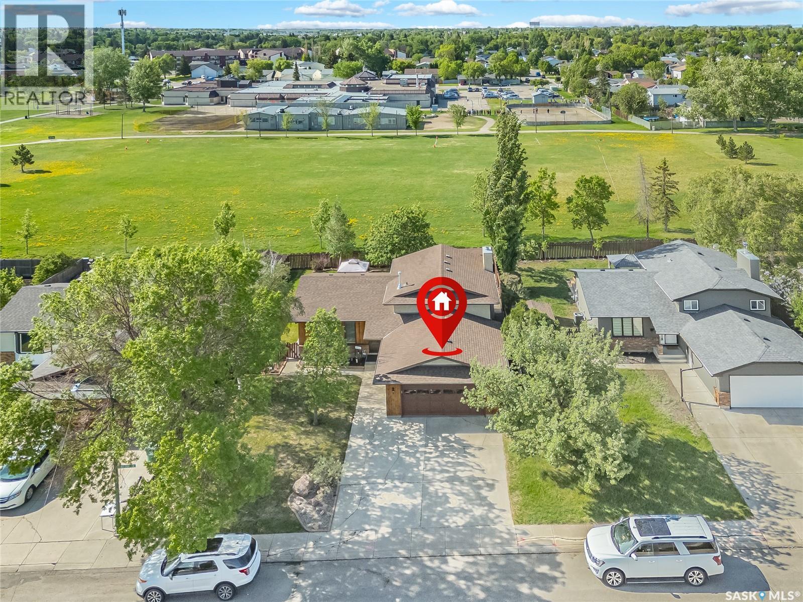 114 Sumner Crescent, Saskatoon, Saskatchewan  S7L 7A4 - Photo 4 - SK038086