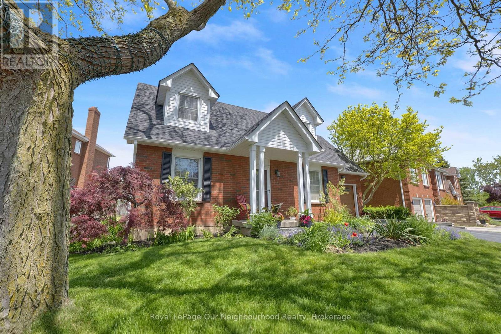 6 Orchard Park Drive, Clarington, Ontario  L1C 4E2 - Photo 3 - E13234792
