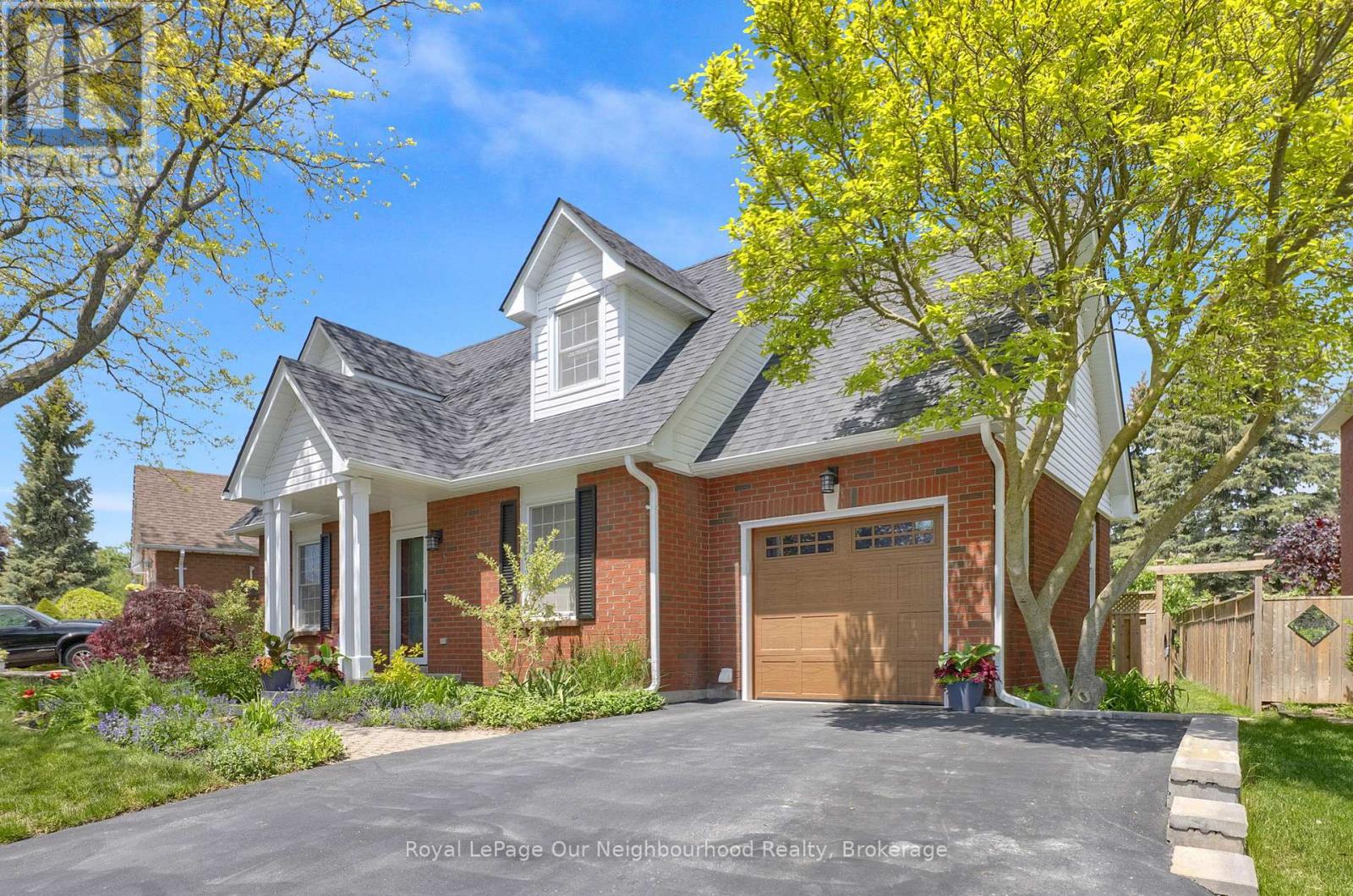 6 Orchard Park Drive, Clarington, Ontario  L1C 4E2 - Photo 4 - E13234792