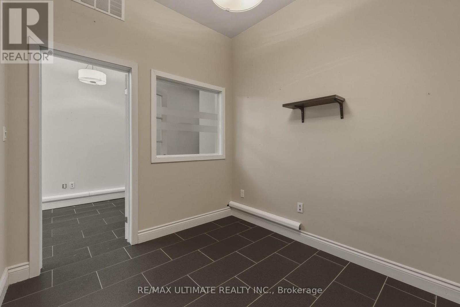 968 College Street, Toronto, Ontario  M5H 1A5 - Photo 17 - C12970848