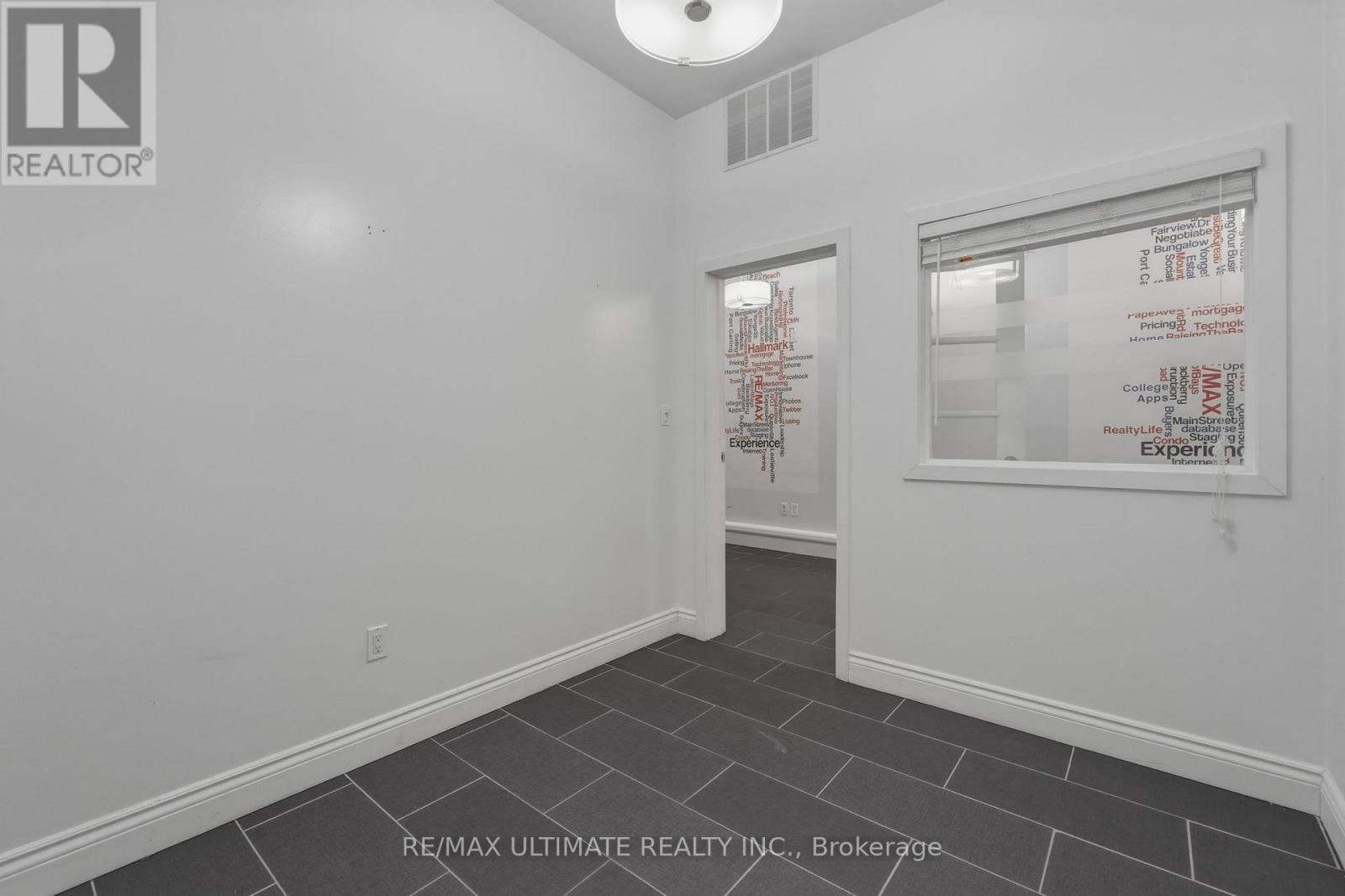 968 College Street, Toronto, Ontario  M5H 1A5 - Photo 14 - C12970848