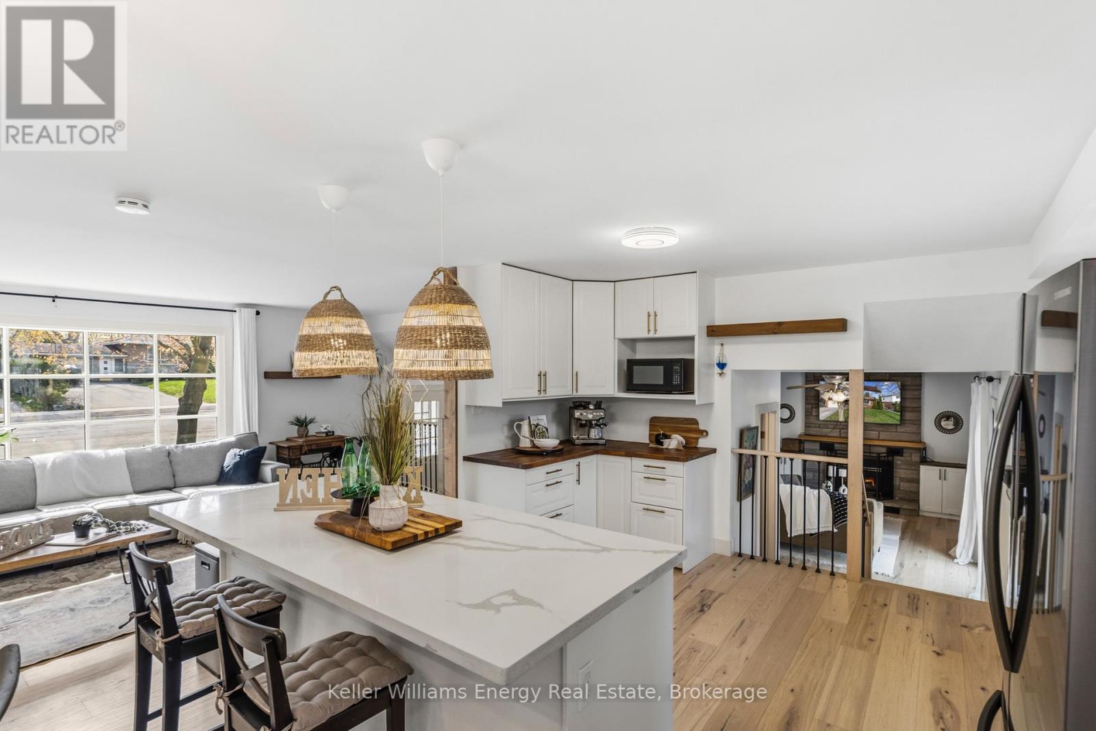 58 Victoria Avenue N, Kawartha Lakes, Ontario  K9V 4G5 - Photo 3 - X13234730