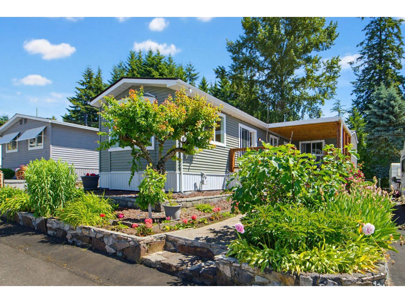 250 27111 0 Avenue, Langley, British Columbia  V4W 2T6 - Photo 2 - R3130873
