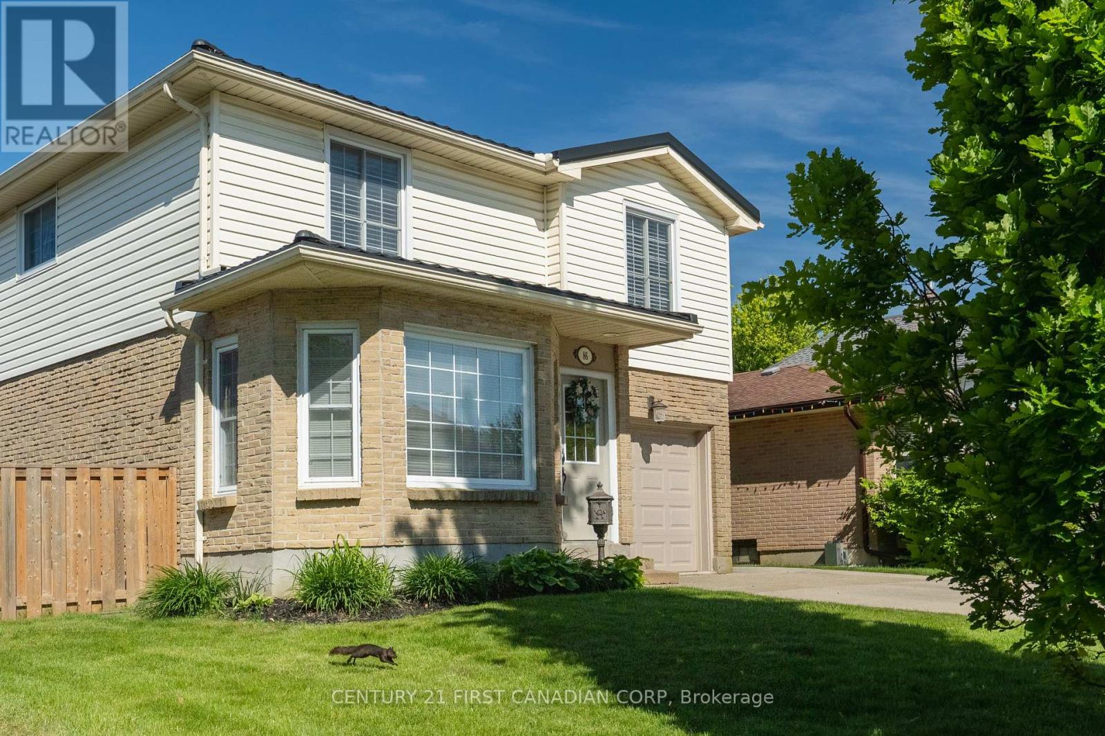 86 Edmunds Crescent E, London South, Ontario N5Z 4J2 - Photo 2 - X13235016