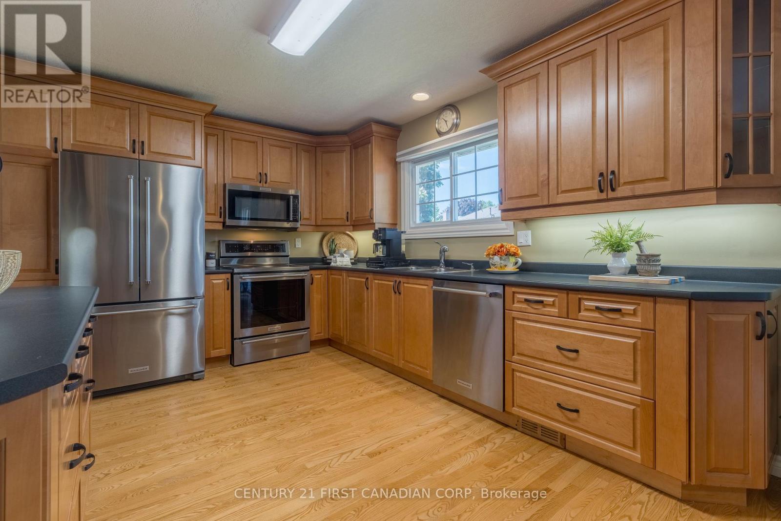 86 Edmunds Crescent E, London South, Ontario N5Z 4J2 - Photo 20 - X13235016