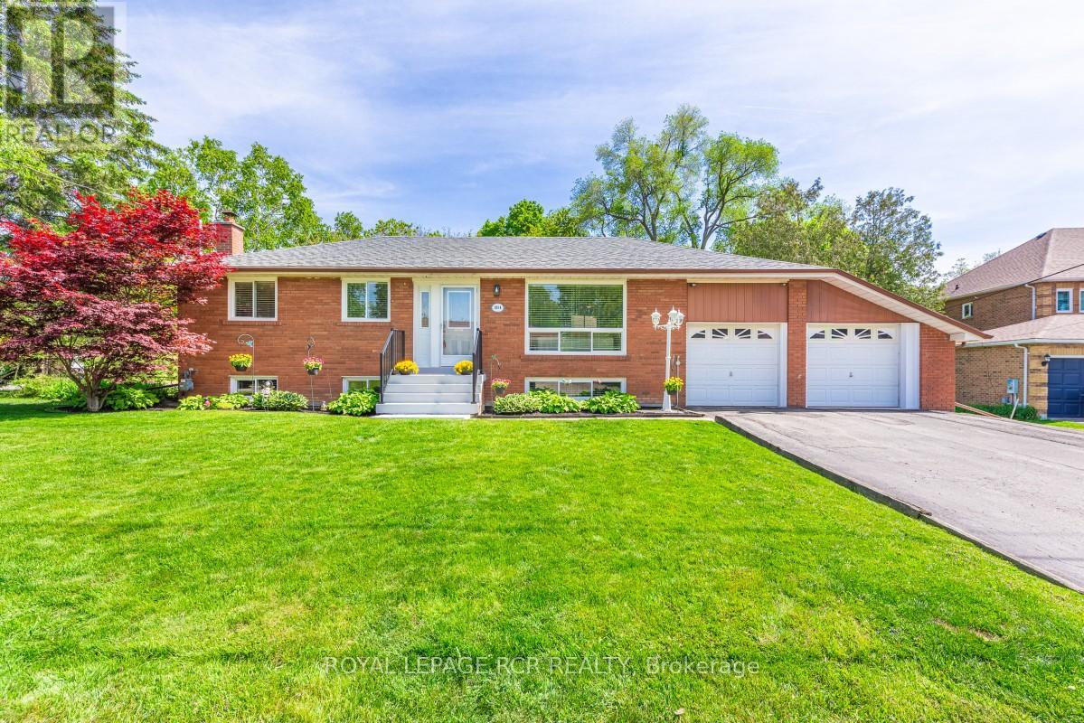 384 Watson Drive, Whitchurch-Stouffville, Ontario  L4A 6L1 - Photo 1 - N13233202