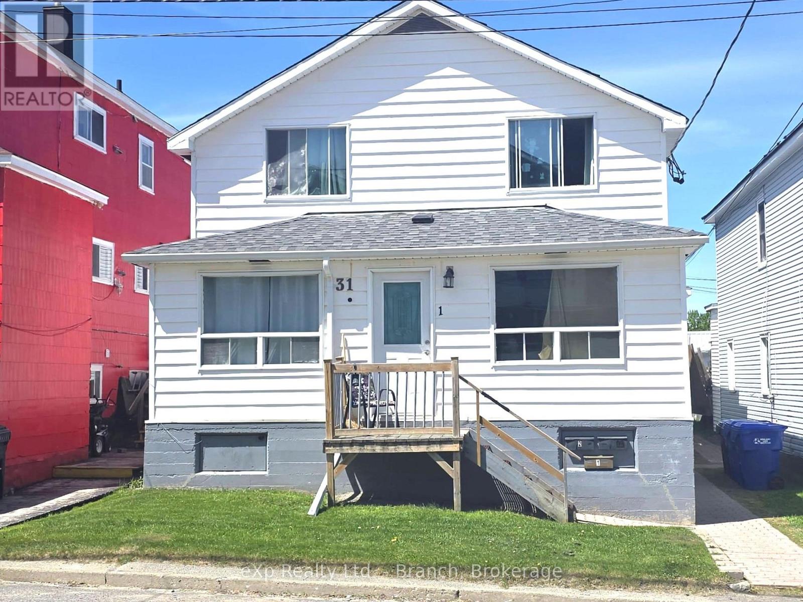 31 Woods Street, Kirkland Lake, Ontario  P2N 3B7 - Photo 2 - T13234994