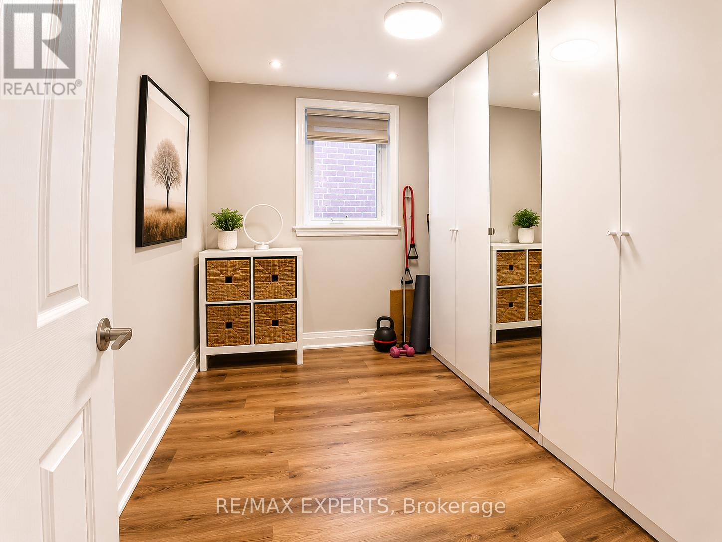 10 Lady Bank Road, Toronto, Ontario  M8Z 4J5 - Photo 9 - W13233822