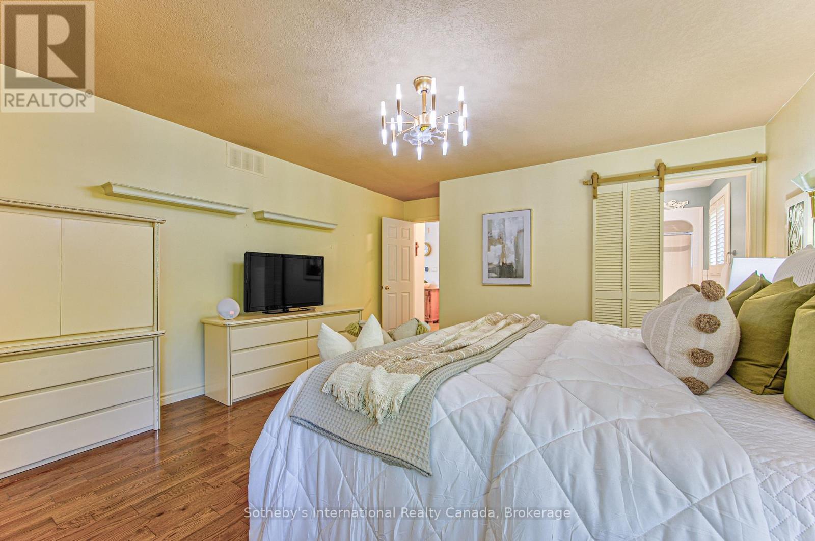 179 Westchester Drive W, Kitchener, Ontario  N2B 3M8 - Photo 10 - X13234836