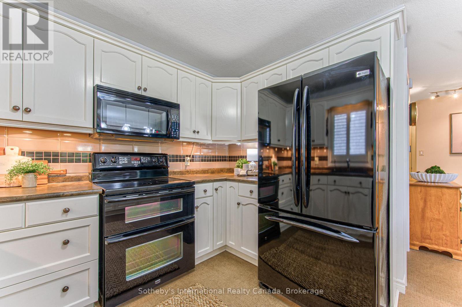 179 Westchester Drive W, Kitchener, Ontario  N2B 3M8 - Photo 18 - X13234836