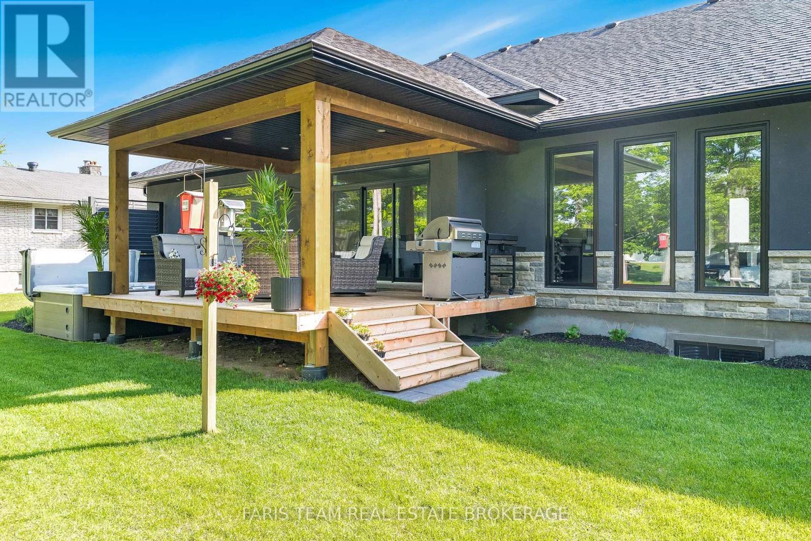 7 Reynolds Road, Tiny, Ontario  L0L 2T0 - Photo 46 - S12857816