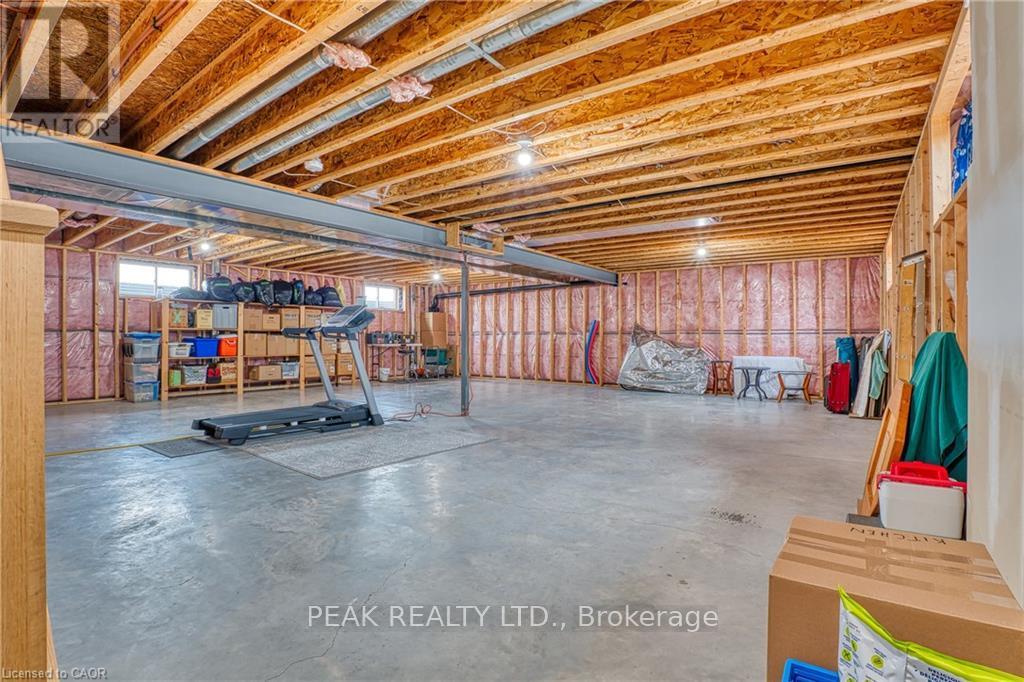 33 Wellington Street S, Ashfield-Colborne-Wawanosh, Ontario  N7A 3X9 - Photo 17 - X12869430