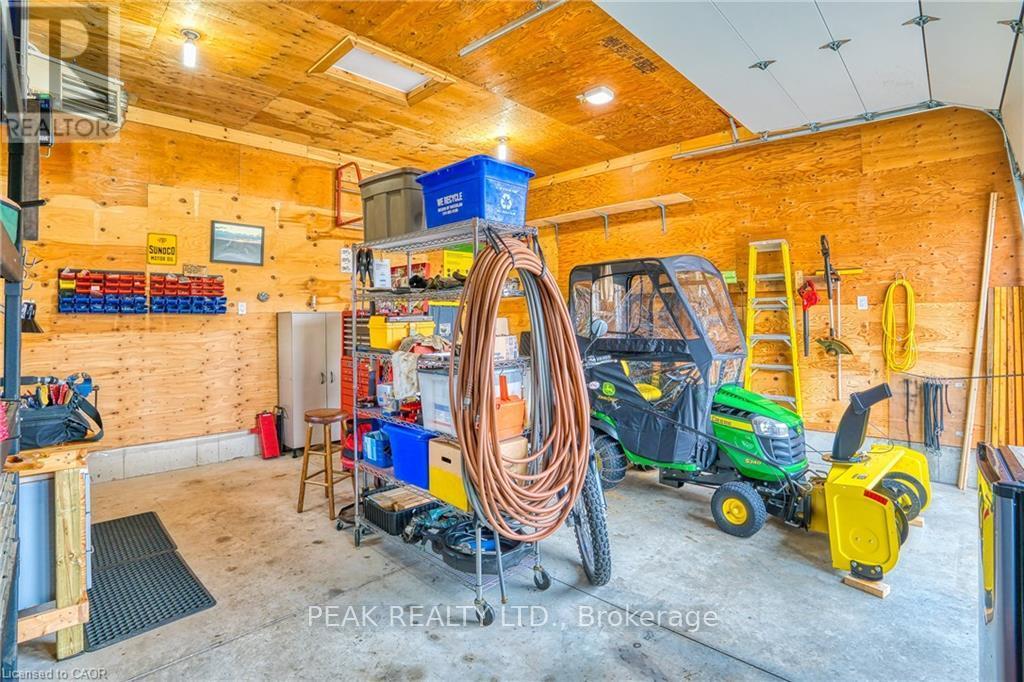 33 Wellington Street S, Ashfield-Colborne-Wawanosh, Ontario  N7A 3X9 - Photo 24 - X12869430