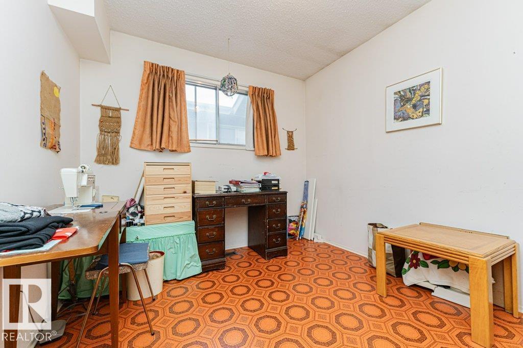 10543 35 Av NW, Edmonton, Alberta T6J 2M1 - Photo 16 - E4491297