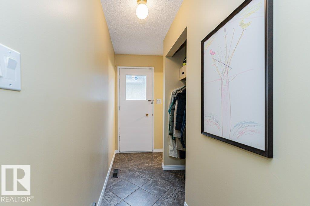 10543 35 Av NW, Edmonton, Alberta T6J 2M1 - Photo 21 - E4491297