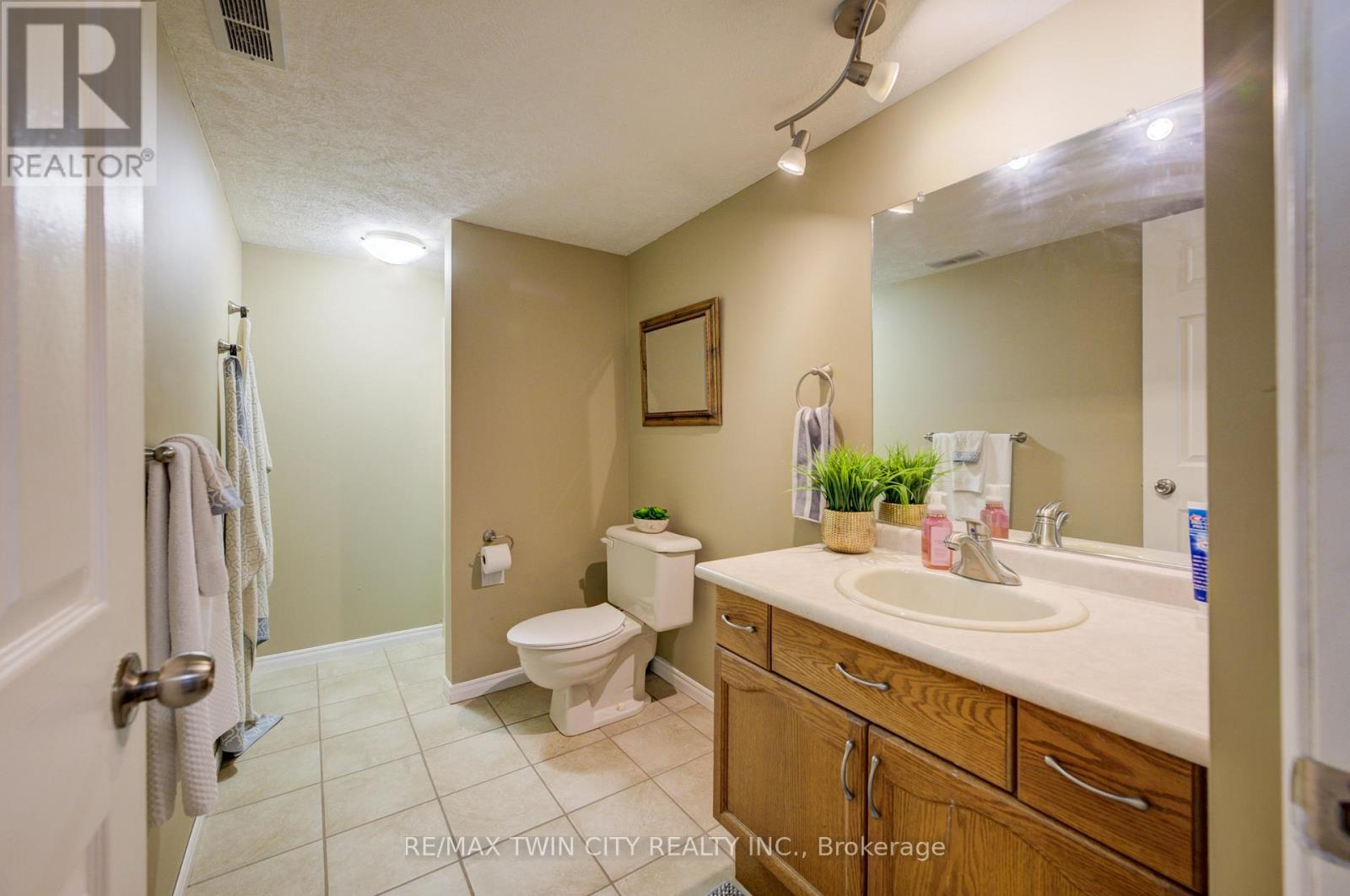 647 Kennard Crescent, Kincardine, Ontario  N2Z 1T4 - Photo 26 - X13071444