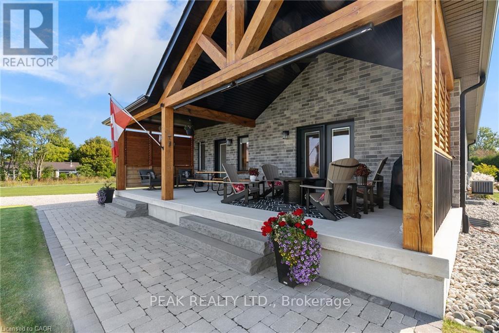 33 Wellington Street S, Ashfield-Colborne-Wawanosh, Ontario  N7A 3X9 - Photo 25 - X12869430
