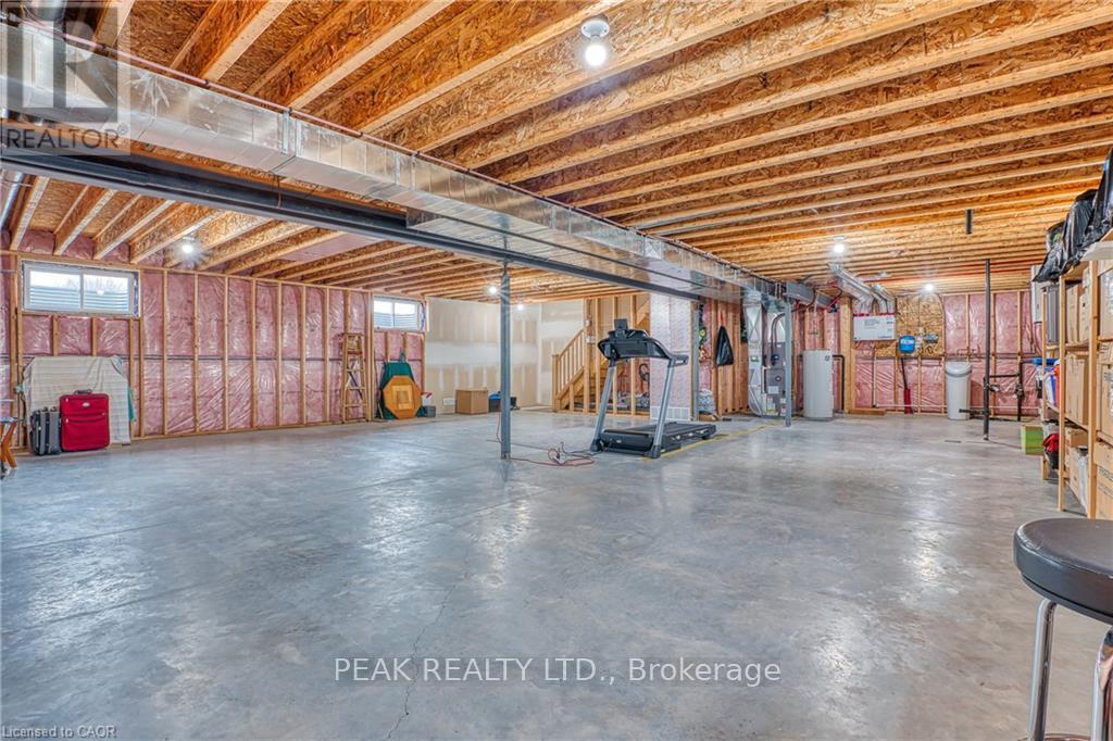 33 Wellington Street S, Ashfield-Colborne-Wawanosh, Ontario  N7A 3X9 - Photo 18 - X12869430