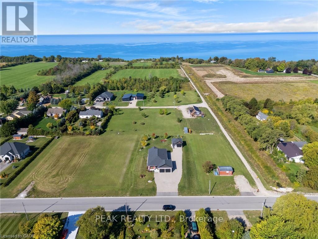 33 Wellington Street S, Ashfield-Colborne-Wawanosh, Ontario  N7A 3X9 - Photo 19 - X12869430