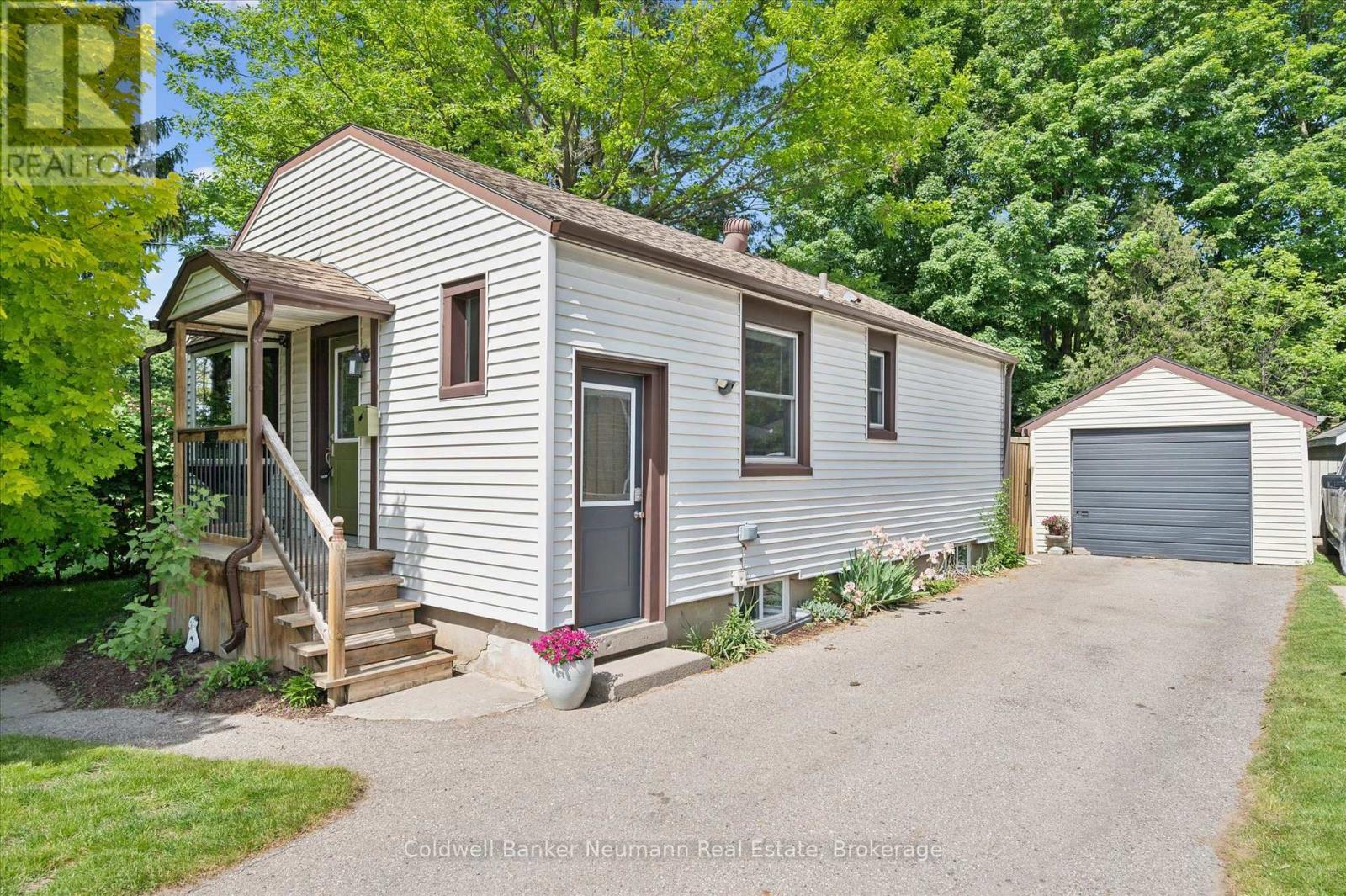 153 Winston Boulevard, Cambridge, Ontario  N3C 1M1 - Photo 2 - X13234722