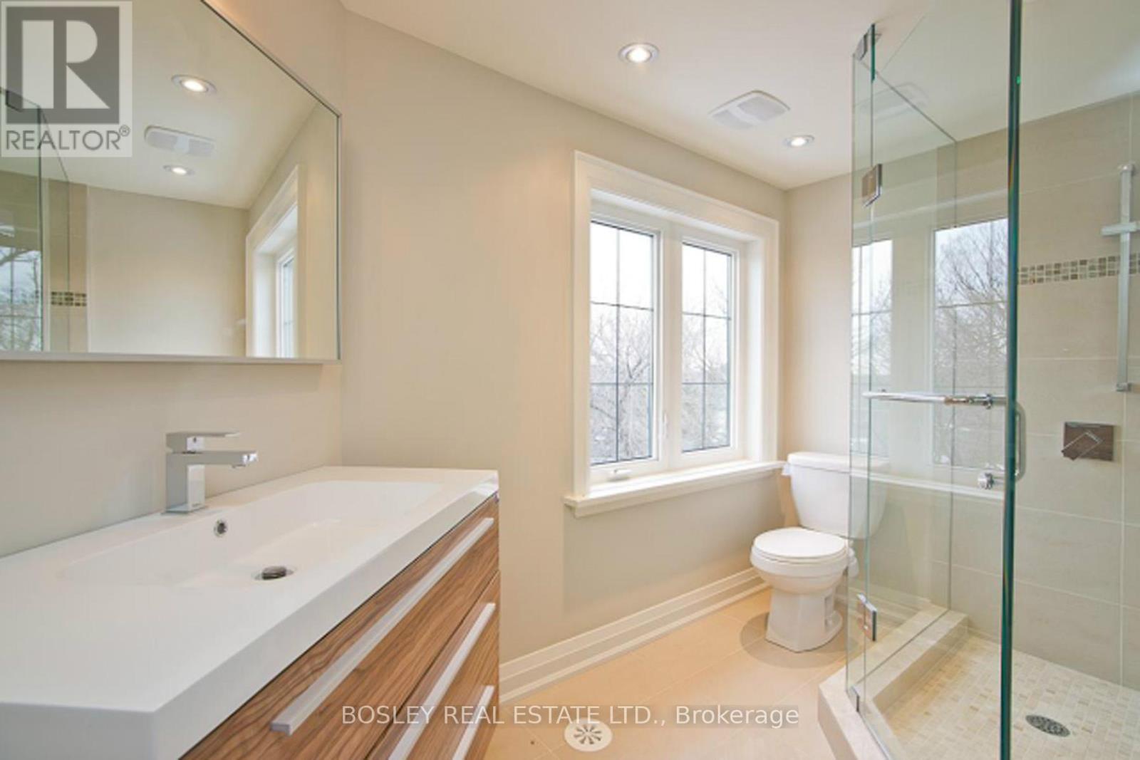 Upper - 19 Cardiff Road, Toronto, Ontario  M4P 2N6 - Photo 10 - C13233616