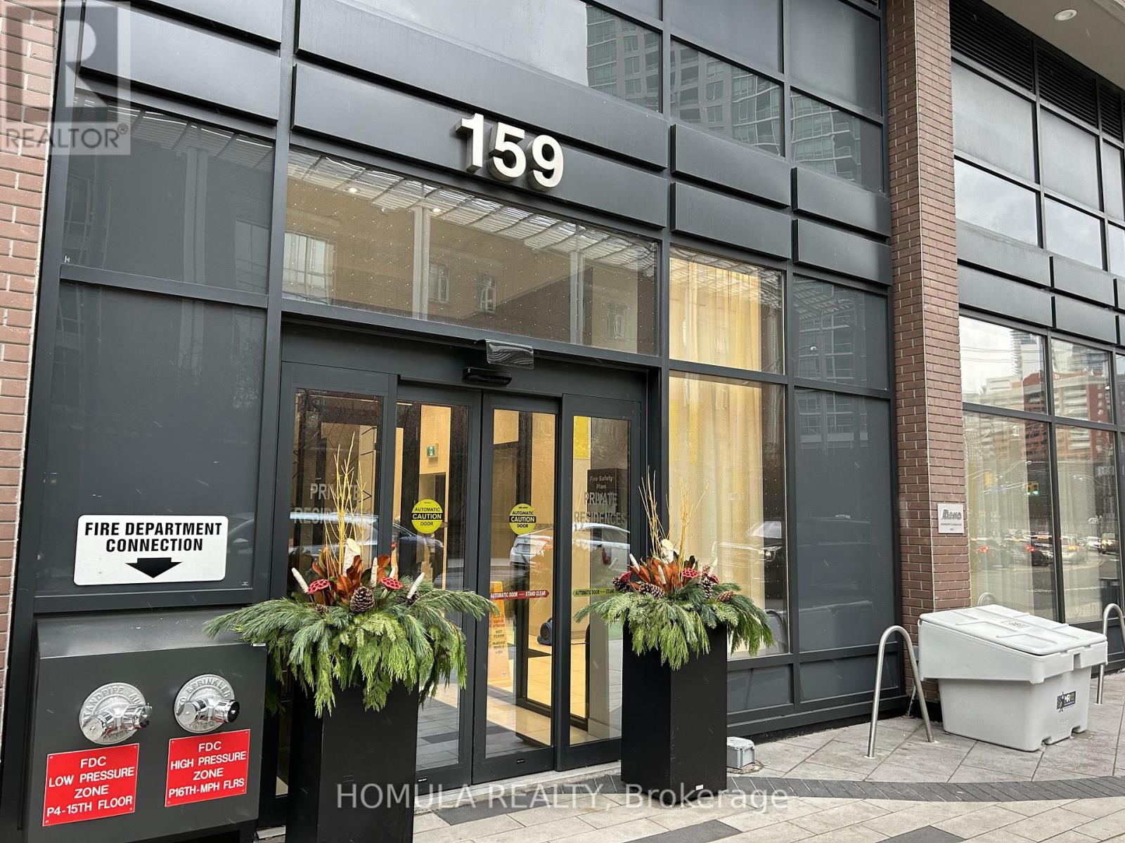 303 - 159 Wellesley Street E, Toronto, Ontario  M4Y 0H5 - Photo 2 - C13234782