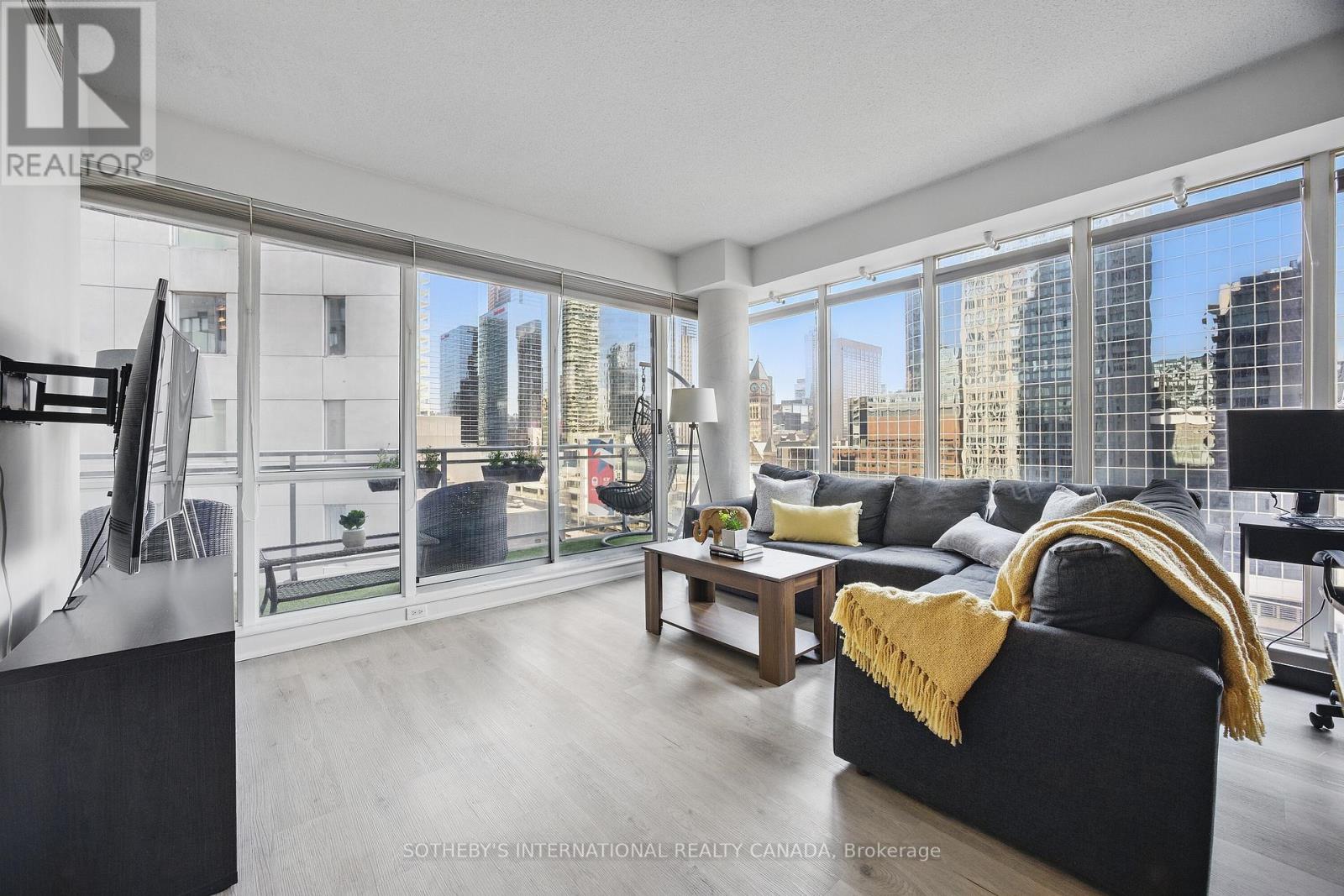 1307 - 220 Victoria Street, Toronto, Ontario  M5B 2R6 - Photo 4 - C13234848