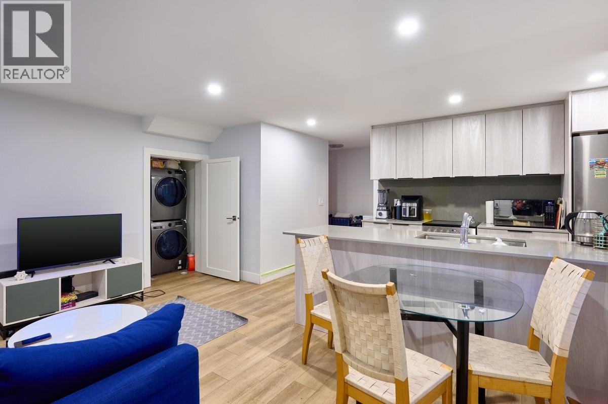 449 E 15th Street, North Vancouver, British Columbia  V7L 2R9 - Photo 34 - R3130816