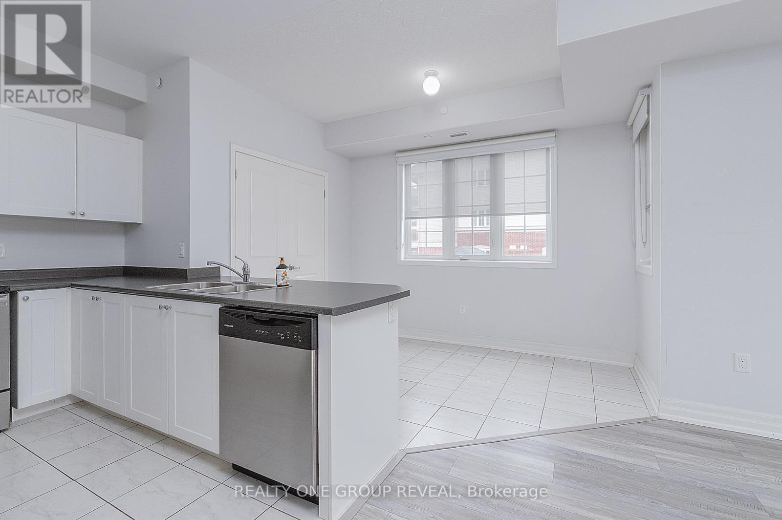 210 - 80 Aspen Springs Drive, Clarington, Ontario  L1C 0V4 - Photo 11 - E13234890
