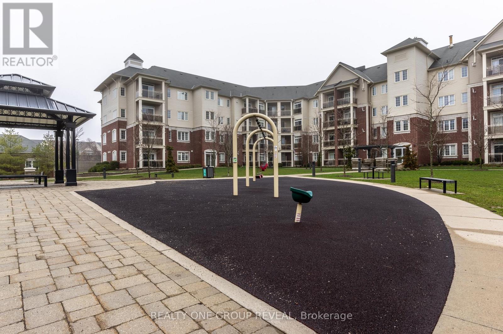 210 - 80 Aspen Springs Drive, Clarington, Ontario  L1C 0V4 - Photo 22 - E13234890