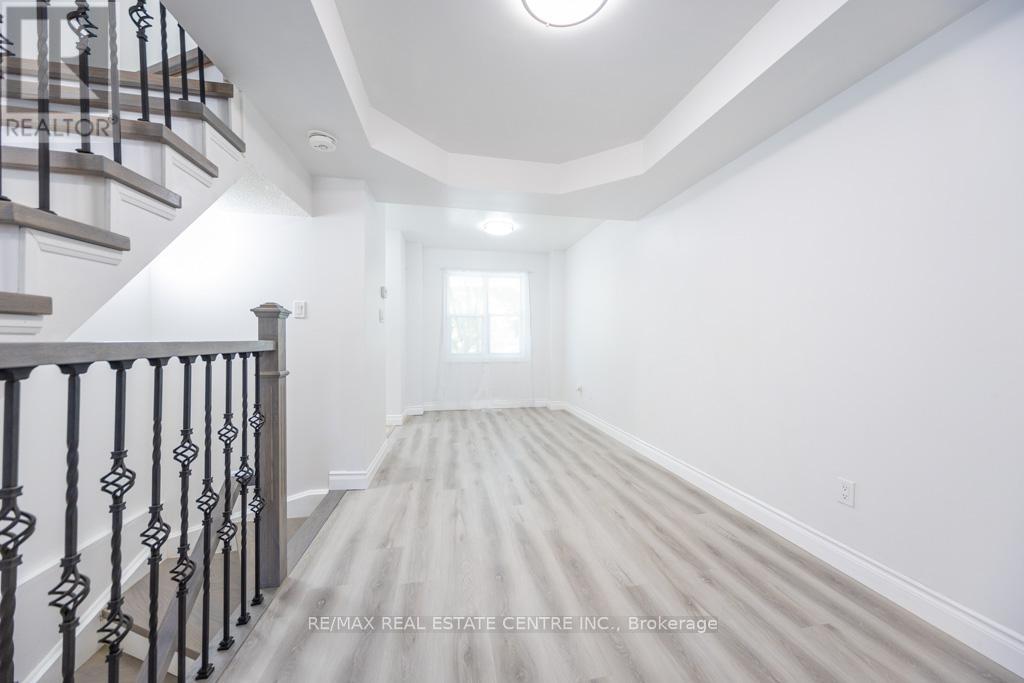 123 Enderby Road, Toronto, Ontario  M4E 3W5 - Photo 5 - E13234924