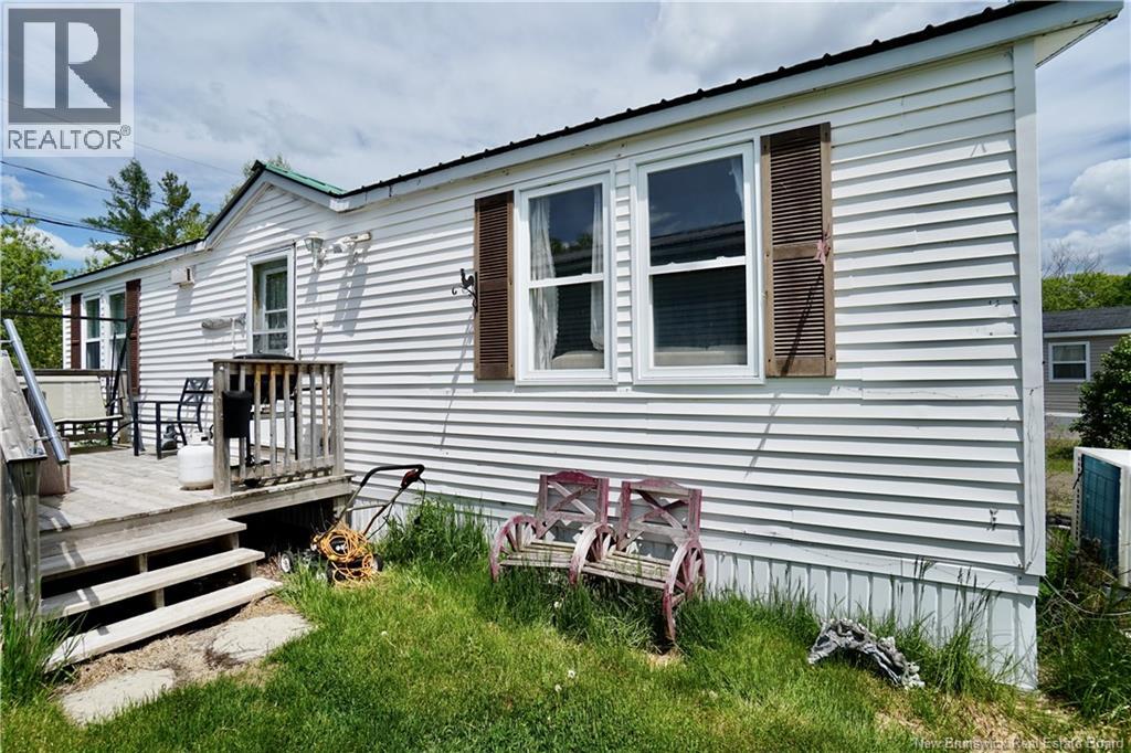 5a Edgewood Street, St. Stephen, New Brunswick  E3L 3C3 - Photo 1 - NB140964