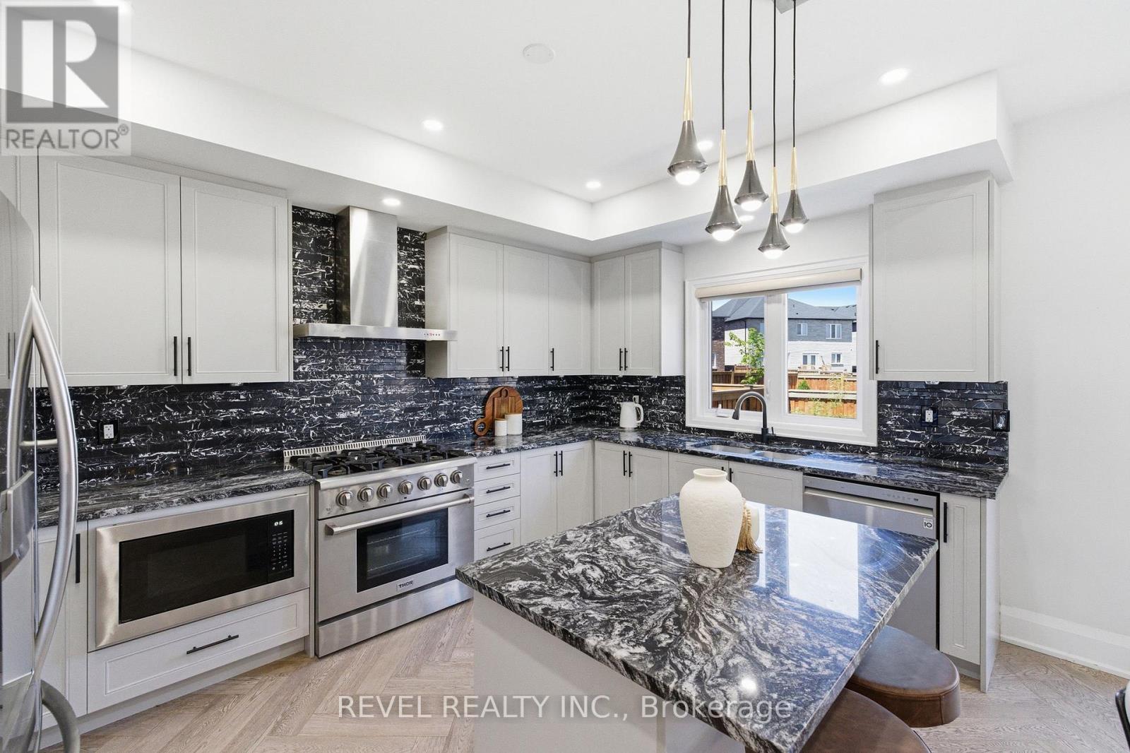 783 Green Street, Innisfil (Lefroy), Ontario  L0L 1W0 - Photo 8 - N13234870