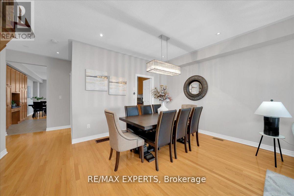 10534 Victoria Square Boulevard, Markham, Ontario  L6C 0A3 - Photo 8 - N13235040