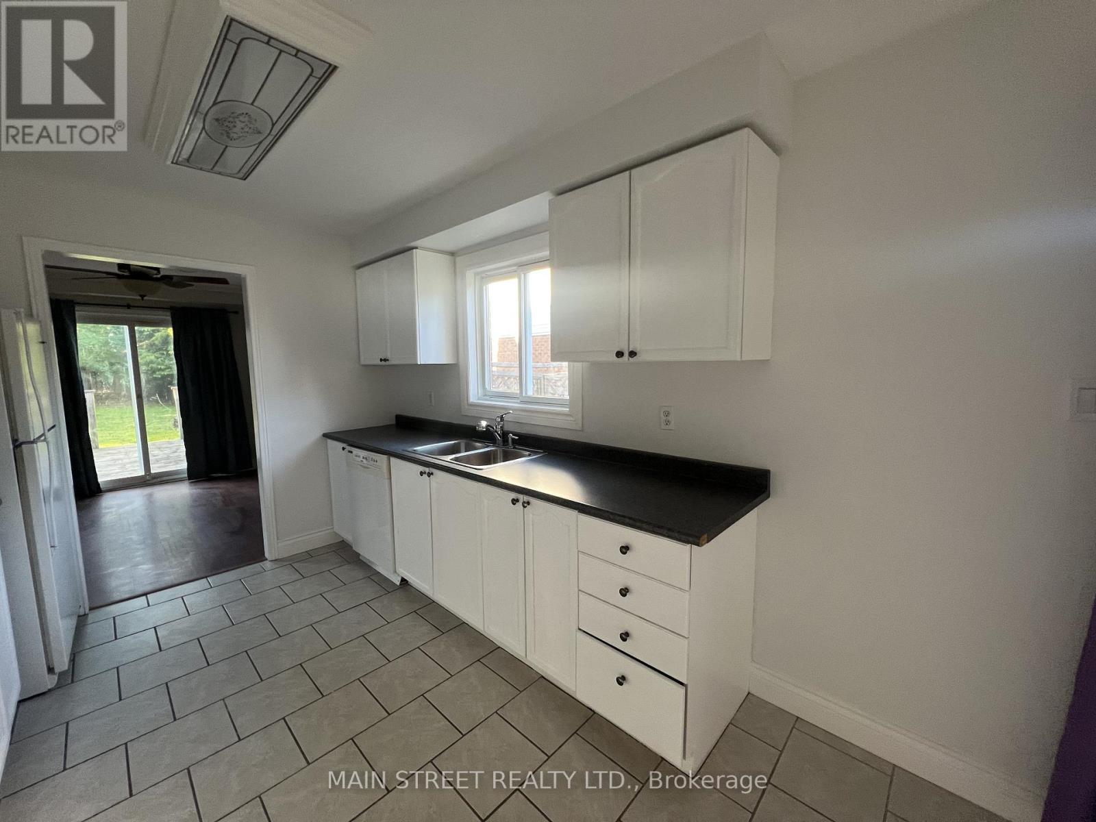 14 Ailsa Drive, Georgina, Ontario  L4P 3N5 - Photo 17 - N13228378