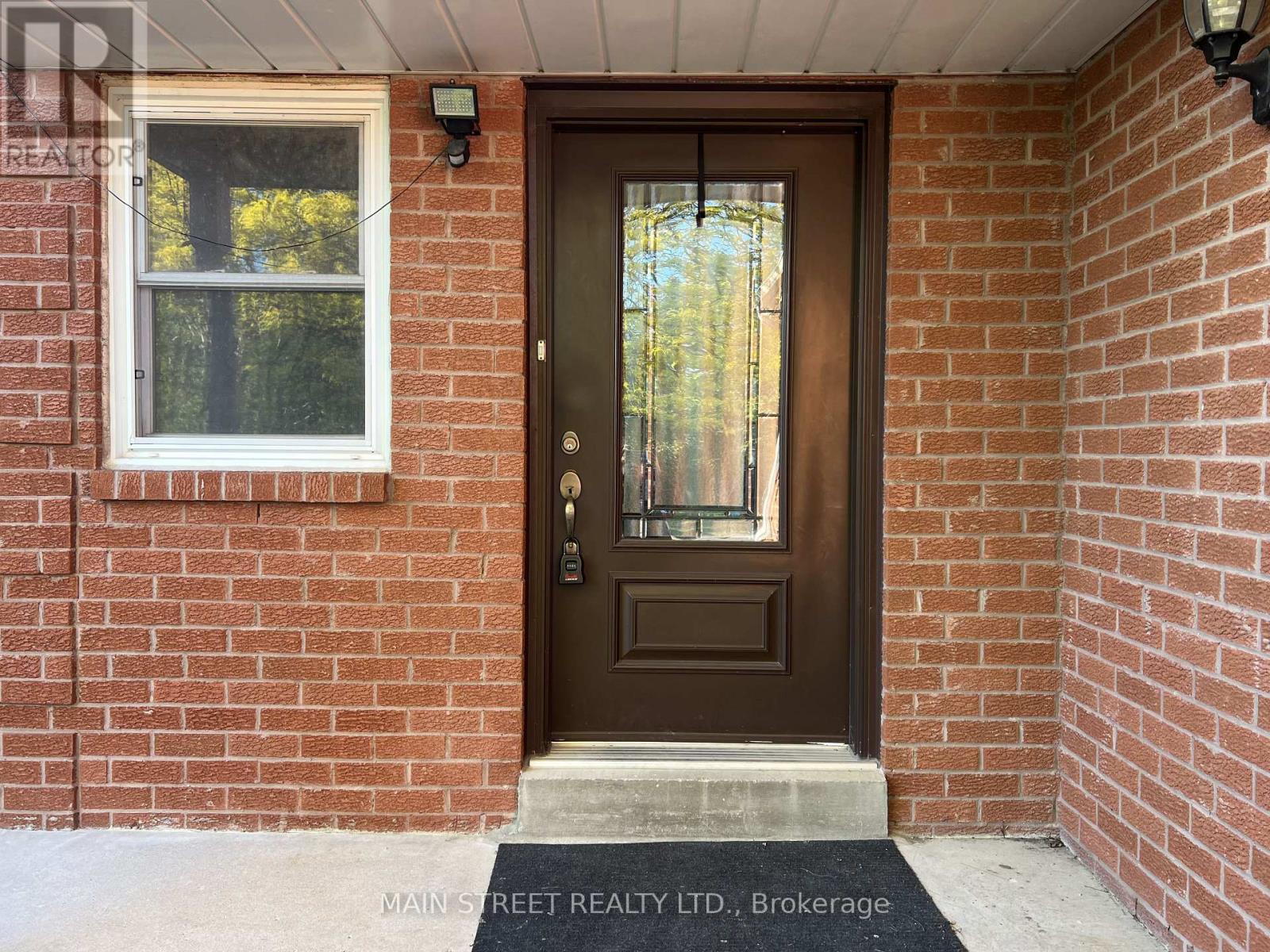 14 Ailsa Drive, Georgina, Ontario  L4P 3N5 - Photo 4 - N13228378