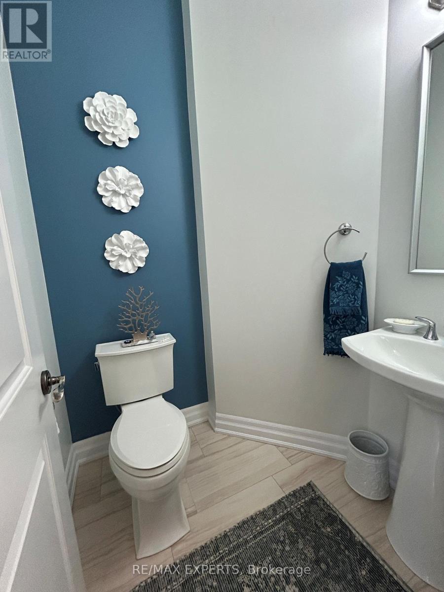 77 Robert Berry Crescent, King, Ontario  L7B 0M6 - Photo 9 - N13233914