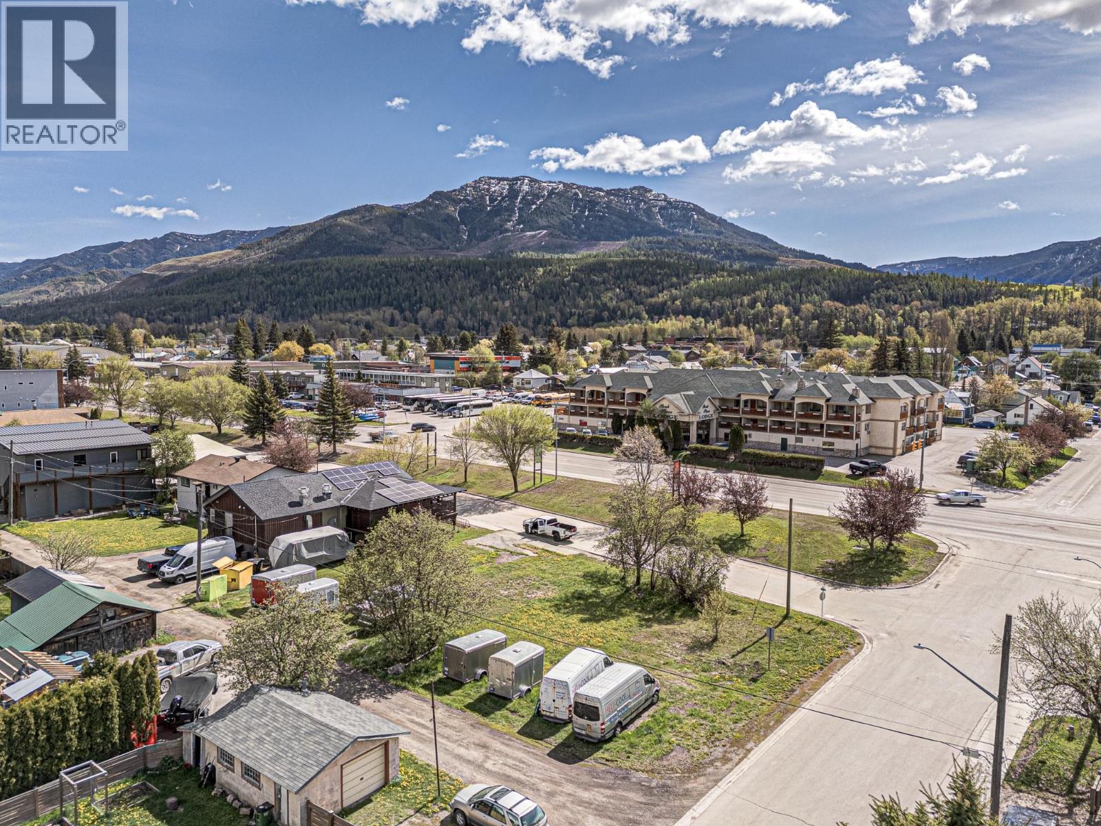 701 & 721 7th Avenue, Fernie, British Columbia  V0B 1M0 - Photo 12 - 10389858